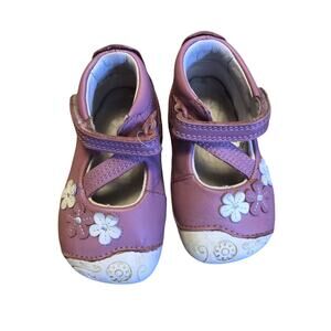 Clarks Pink Flower Maryjanes 3.5 Wide